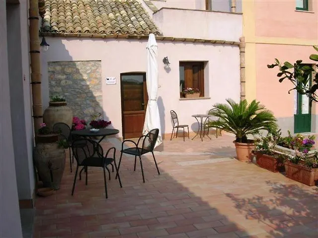 Agriturismo Baglio Donna Santa Villa Dattilo Farm stay