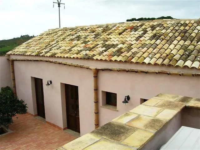 Farm stay Agriturismo Baglio Donna Santa Villa Dattilo Italy